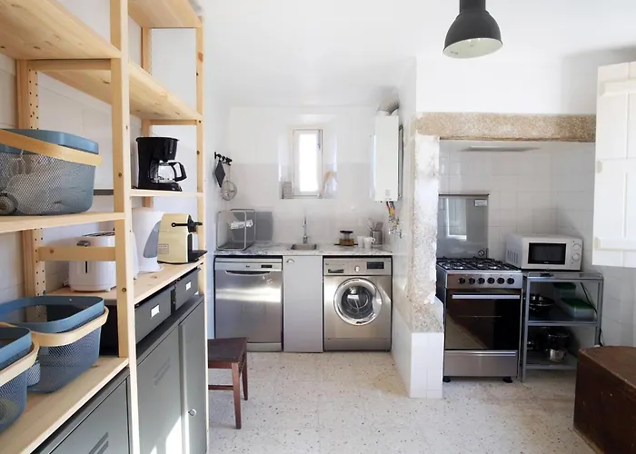 Appartement Bh4e Spacious 3-bedroom With Natural Light & Stunning Views In Bairro Alto! *