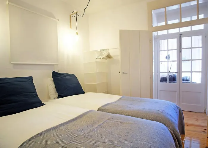 Bh4e Spacious 3-bedroom With Natural Light & Stunning Views In Bairro Alto! *