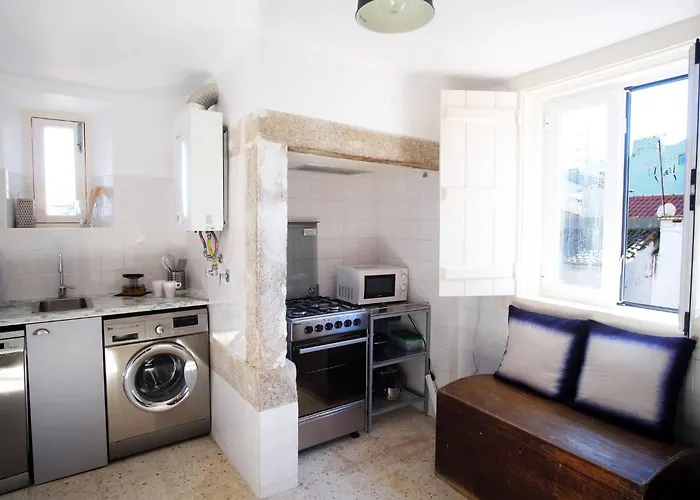 Bh4e Spacious 3-bedroom With Natural Light & Stunning Views In Bairro Alto! Апартаменты