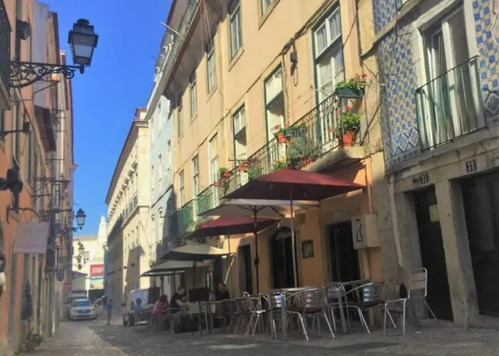 Bh4e Spacious 3-bedroom With Natural Light & Stunning Views In Bairro Alto! *